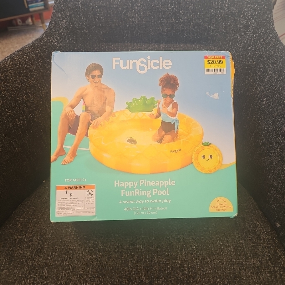 NIB Funsicle Inflatable Happy Pineapple Fun Ring Toddler 48" Pool